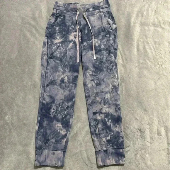 Lululemon Ready to Rulu Joggers - Picture 1 of 6